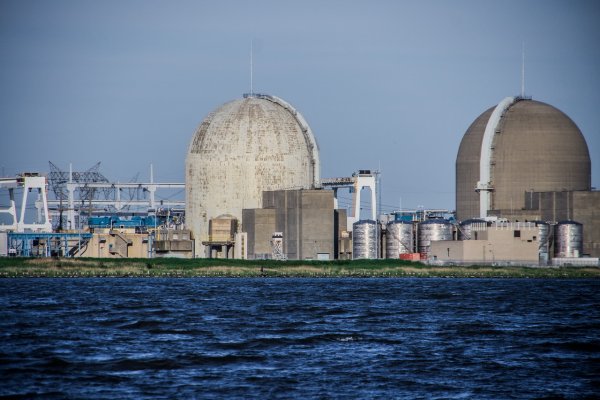 «Росатом» будет разрабатывать ядерные реакторы военного назначения