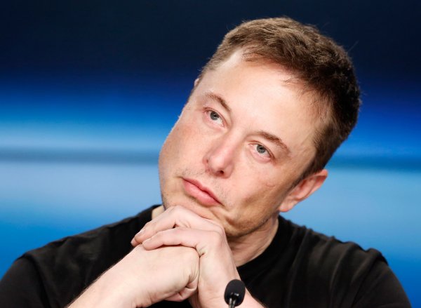 За час вокруг света: Илон Маск приспособит SpaceX и Hyperloop для планетарных круизов
