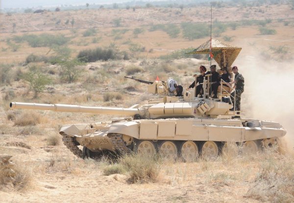 Индия в скором времени создаст беспилотные танки и боевых роботов