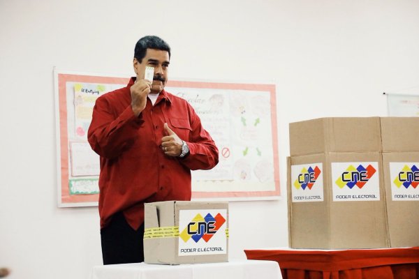 Николас Мадуро обвинил соперника по выборам в неуважении к народу Венесуэлы