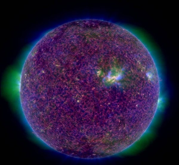 Ультрафиолетовая красота: NASA опубликовало новое изображение Солнца