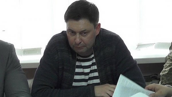 Советник Порошенко призвал к обсуждению обмена Вышинского