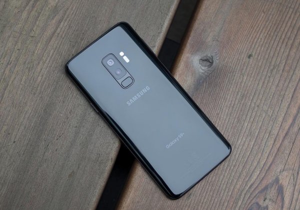 «Связной» бесплатно раздаёт Samsung Galaxy S9 и S8