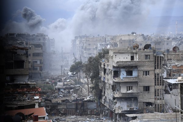 Минобороны РФ: Сирийские саперы обнаружили в Ярмуке более 60 взрывоопасных ловушек