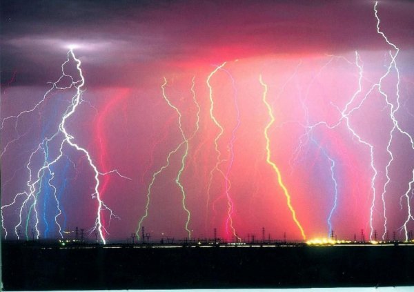 Ученые рассказали о местах на планете, где чаще всего возникают молнии