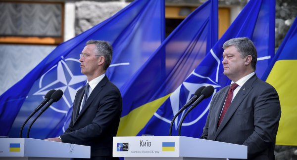Венгрия настаивает на пересмотре программы поддержки Украины в НАТО