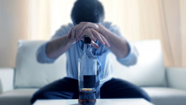 Российские ученые изобрели напиток для борьбы с алкоголизмом