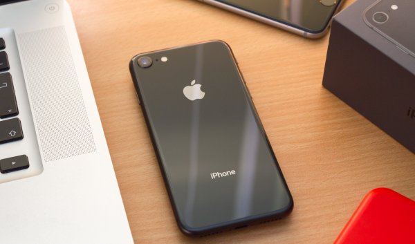 iPhone 8 на 256 Гб упал в цене на 12 тысяч рублей