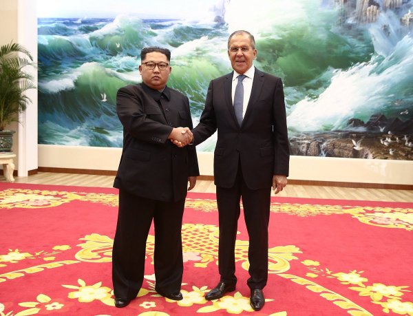 Сергей Лавров пригласил Ким Чен Ына с визитом в Россию