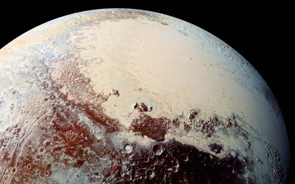 На Плутоне обнаружены «дюны» из метанового песка