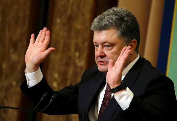 «Дядя Петя, ты дурак»: Украинцы потешаются над новым мемом про Порошенко