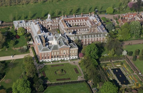 Королевская семья и тайная комната: СМИ разузнали секрет Кенсингтонского дворца