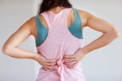 Названы эффективные способы от болей в спине