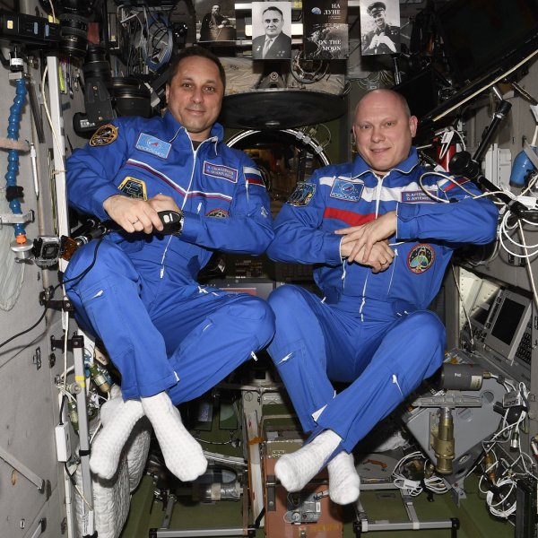 Российские космонавты рассказали про «перевернутые» носки на МКС