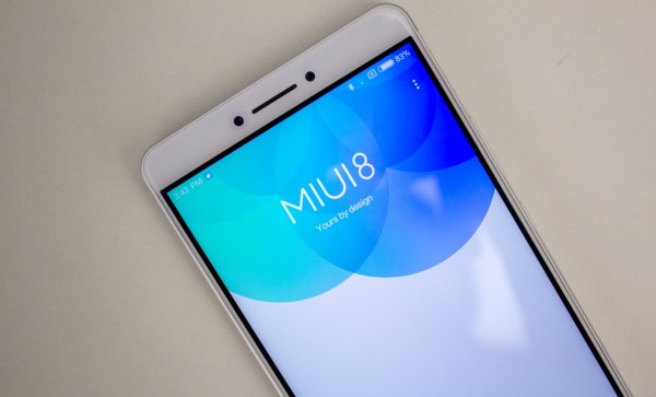 Xiaomi озвучила дату начала продаж Mi 8 в двух интересных цветах