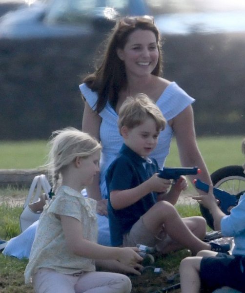 Кейт Миддлтон раскритиковали за «недетские» игрушки её сына принца Джорджа