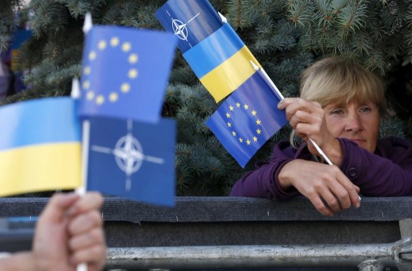 Еврокомиссия рассказала о возможности предоставления Украине миллиарда евро