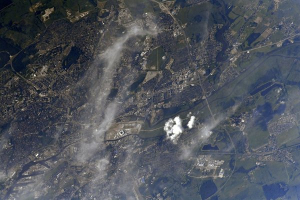Космонавт Олег Артемьев показал, как выглядят российские стадионы с высоты 430 километров