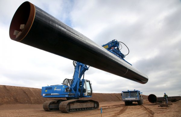 Дамоклов меч: Европейских партнеров «Газпрома» напугали санкции против Nord Stream 2