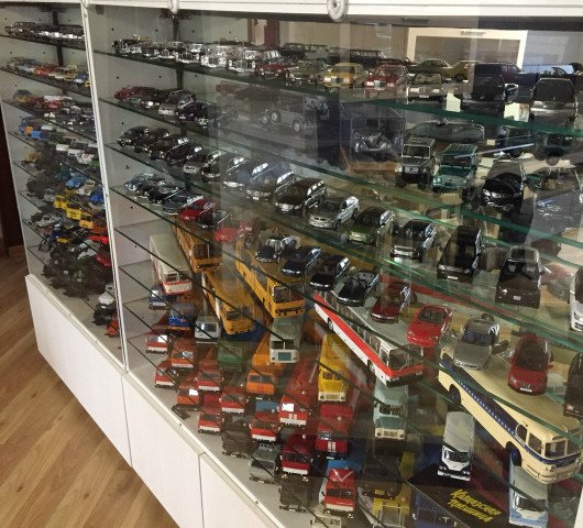 Житель Новосибирска решил продать коллекцию игрушечных автомобилей за 1 млн рублей