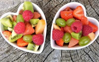 Названы самые полезные овощи и фрукты июля