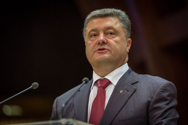 Порошенко присвоил Канаде статус «самого искреннего друга Украины»