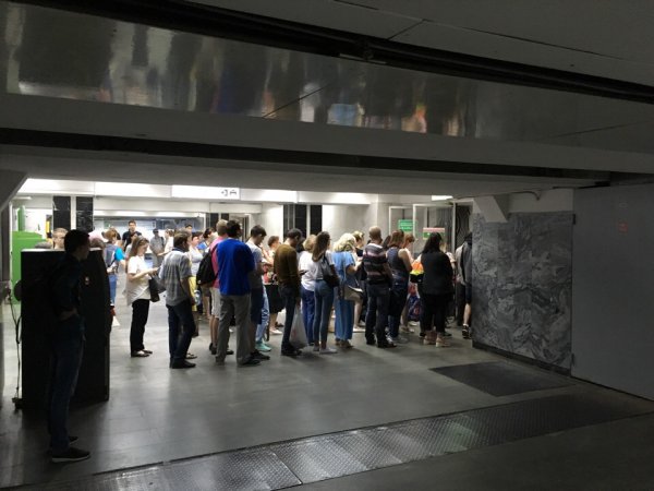 Онлайн-кассы привели к образованию гигантских очередей в метро Екатеринбурга