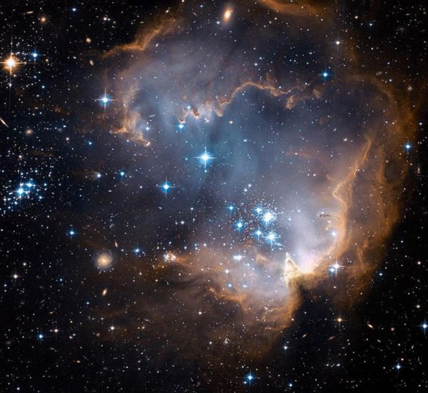 Телескоп «Хаббл» сделал детальные фотографии ранней Вселенной
