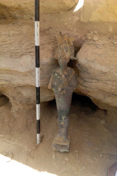 В древнейшей пирамиде археологи обнаружили статую страшного бога