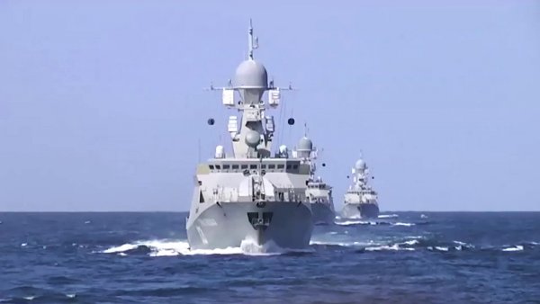 Киев признал, что Россия взяла под контроль Азовское море