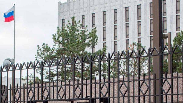 Посольство России в США предложило ЦРУ изменить карту в поздравительном твите