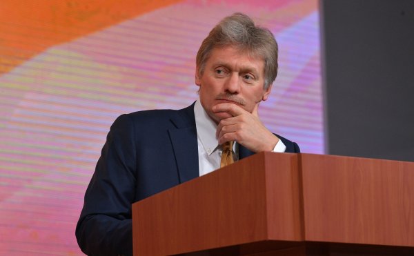 Песков отозвался о сравнении российских властей с мафией