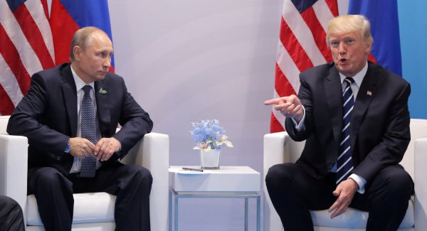 Американский телеканал CNN закатил истерику из-за опоздания Путина на встречу с Трампом