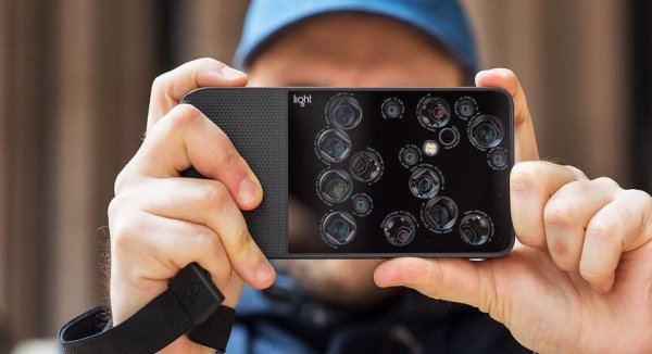 Light планирует создать смартфон с девятью камерами