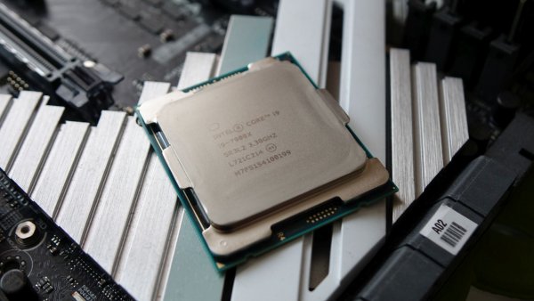 Intel сообщили флагманские характеристики Core i9