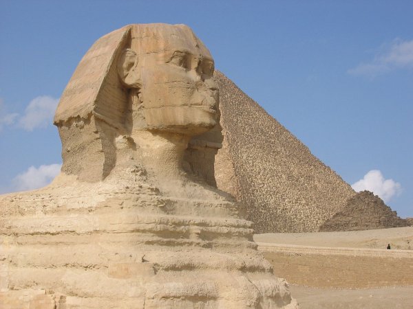 В Египте открыли новую статую Сфинкса