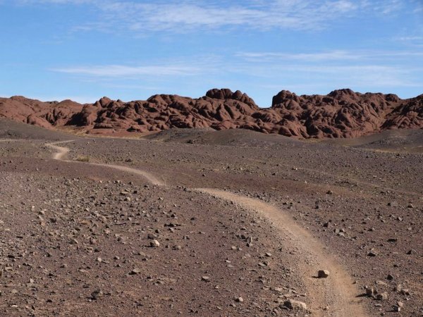 В пустыне Гоби обнаружили таинственный огромный объект неизвестного происхождения