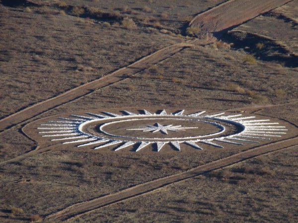 В Аргентине появилась огромная посадочная площадка для НЛО в форме звезды