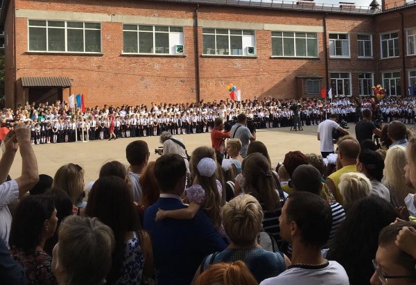 Минздрав Украины намерен отменить школьные линейки 1 сентября