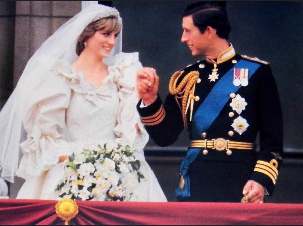 Биограф пролил свет на брак принца Чарльза с принцессой Дианой