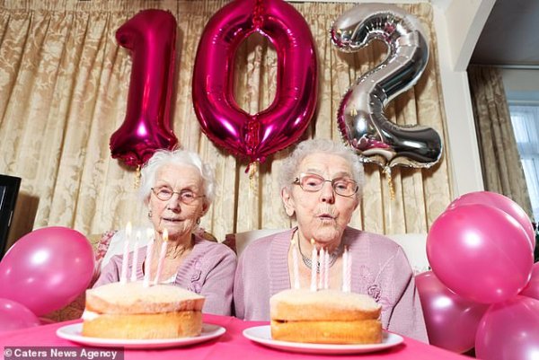 102-летние близняшки из Великобритании отрыли секрет долгой жизни