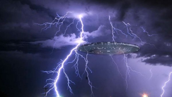 Уфологи: В штате Огайо взорвался НЛО во время ночной грозы