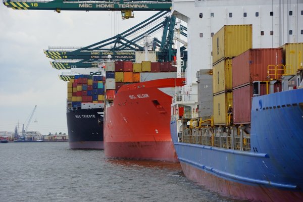 Международные грузоперевозки c Quattro Logistics: услуги и преимущества работы компании.