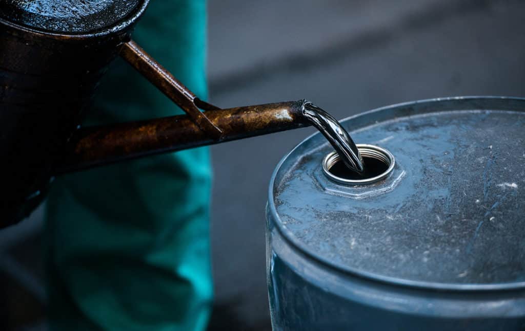Утилизация моторного масла в Украине